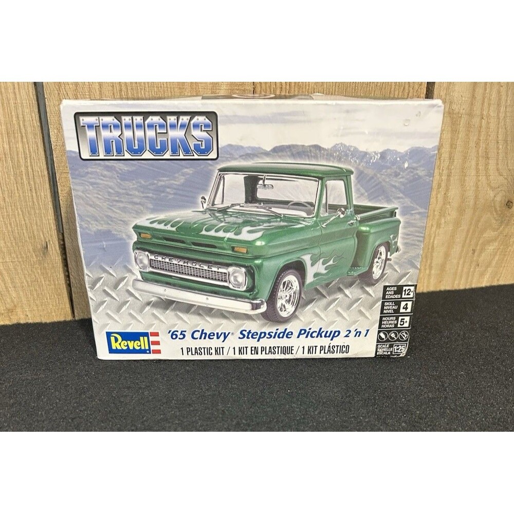 Revell 1965 Chevy Stepside Pickup 2'n 1 Model Kit Skill 4 Open Box S-1